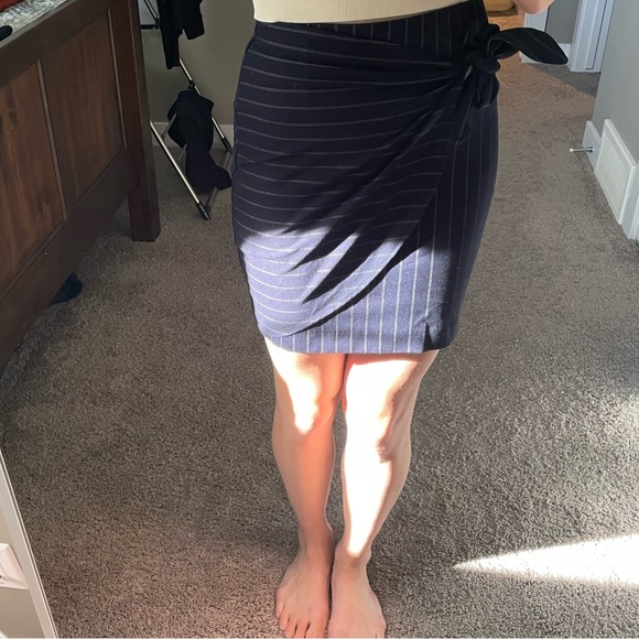 Cute midi pinstripes skirt - Picture 2 of 3
